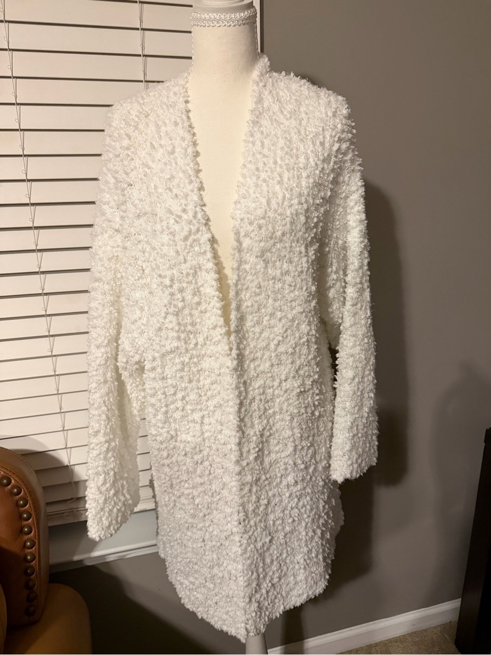 Ellen Tracy White Popcorn Knit Open-Front Cardigan